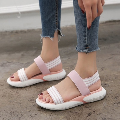 Sandale de dama moderne potrivite pentru utilizarea de zi cu zi