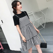 Μοντέρνο φόρεμα για έγκυες γυναίκες