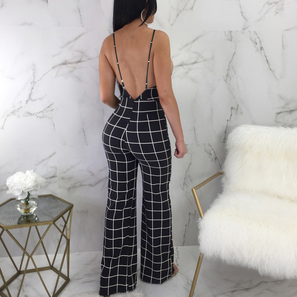 Salopetă elegantă în carouri pentru femei în alb și negru, cu spatele deschis