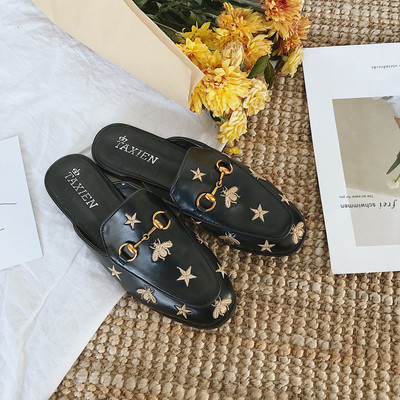 Papuci de femei eleganti, potriviti pentru utilizarea de zi cu zi