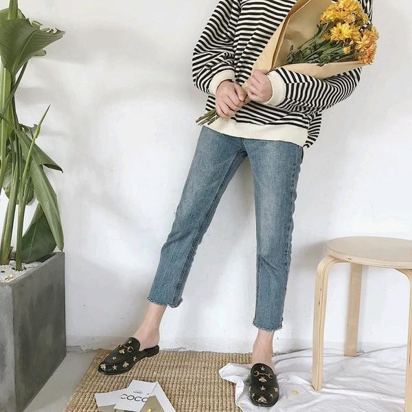 Papuci de femei eleganti, potriviti pentru utilizarea de zi cu zi