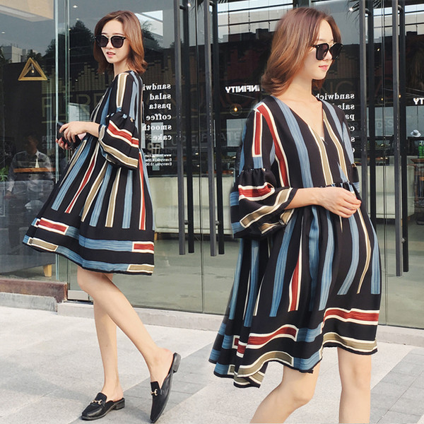 Rochie eleganta pentru gravide cu decolteu in V si maneci 3/4