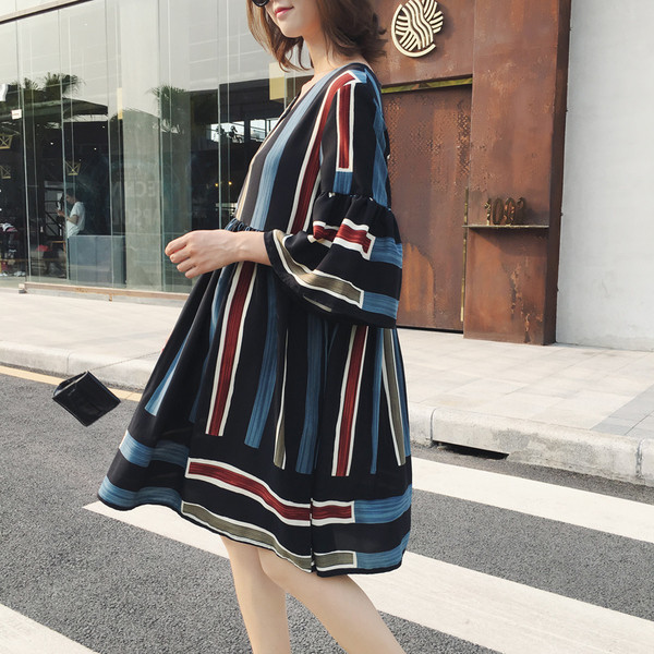 Rochie eleganta pentru gravide cu decolteu in V si maneci 3/4