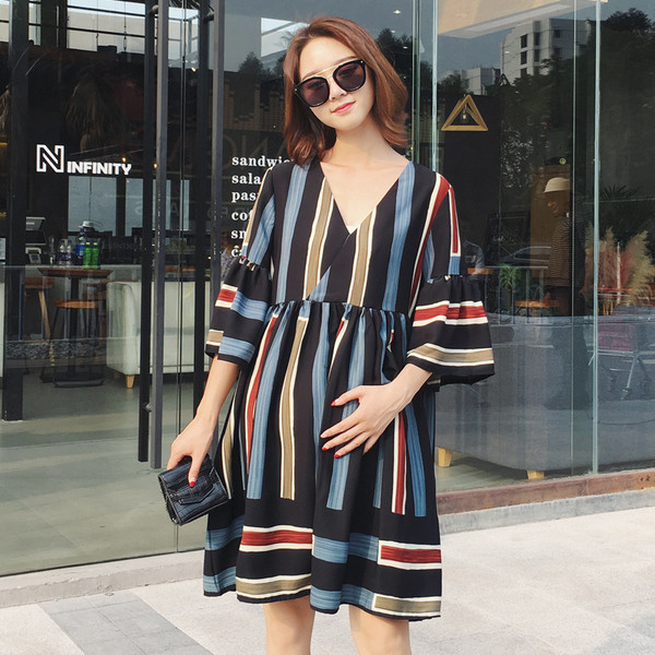 Rochie eleganta pentru gravide cu decolteu in V si maneci 3/4