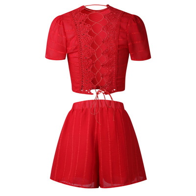 Set dama in doua culori - Tricou cu spatele deschis si pantaloni scurti cu talie inalta