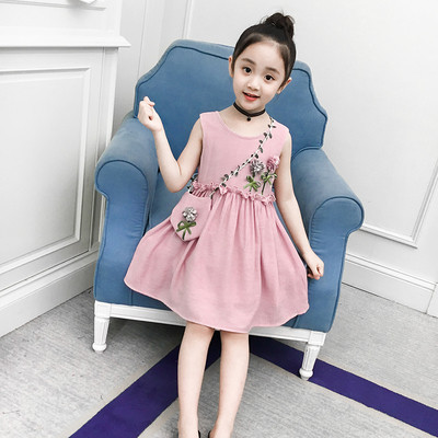 Model de croială rochie casual pentru copii cu decor 3D în două culori