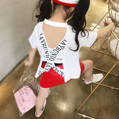 Tricou pentru copii modern cu spatele deschis și inscripții în două culori