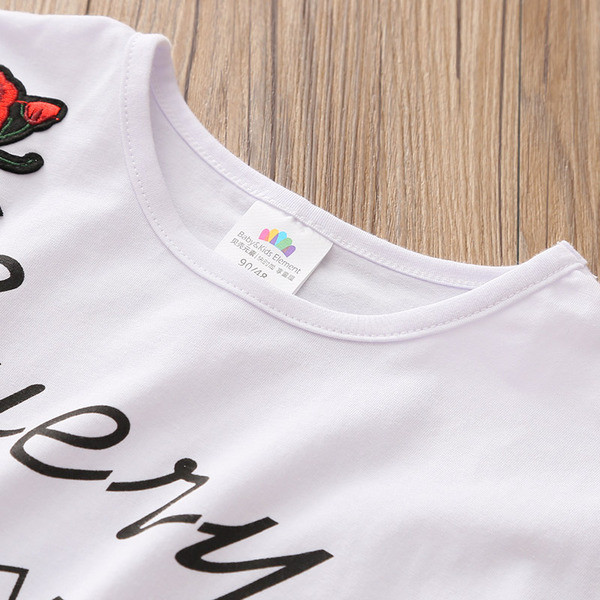 Παιδικό σετ - T-shirt με επιγραφή και εκτύπωση και σορτς σε floral μοτίβα