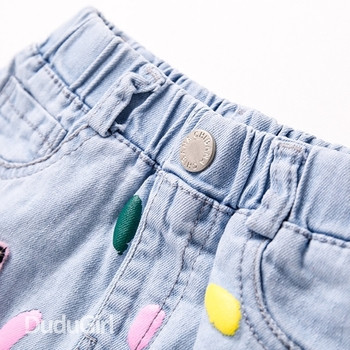 Детски къси панталони с бродерия и разкъсани мотиви