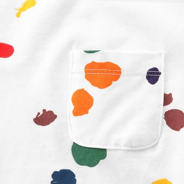 Tricou pentru copii colorat pentru o fată cu decolteu O