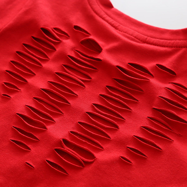 Tricou modern pentru copii cu inscripție și motive rupte