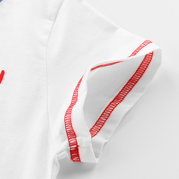 Tricou pentru copii cu inscripție și aplicație în alb și negru