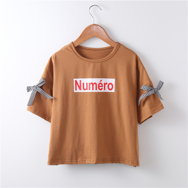 Set de vară pentru fete pentru copii în două părți - bluză cu mâneci scurte și inscripție + pantaloni scurți în carouri