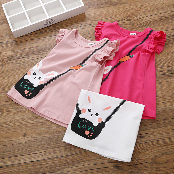 Maieu modern pentru copii pentru o fată cu o aplicație în trei culori