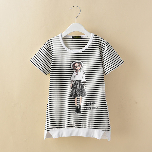 Παιδικό ριγέ μπλουζάκι με τρισδιάστατη εφαρμογή