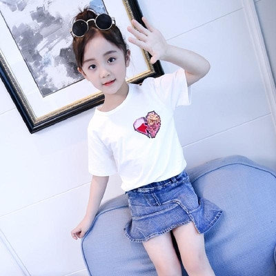 Tricou copii pentru o fata cu broderie in alb si albastru