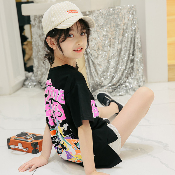 Μοντέρνα παιδική μπλούζα σε άσπρο και μαύρο χρώμα