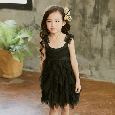 O rochie eterica pentru copii din sifon, cu decolteu O si tul in negru