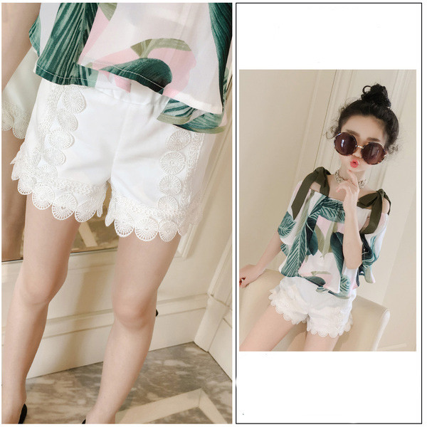 Blugi scurti pentru copii cu broderie si talie inalta pentru fete