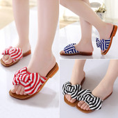 Παιδικές  παντόφλες  σε τρία χρώματα