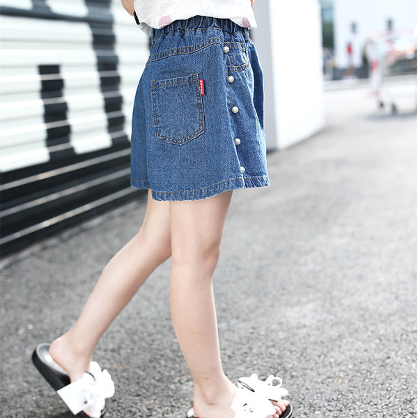Pantaloni scurți din denim pentru copii cu perle - model larg