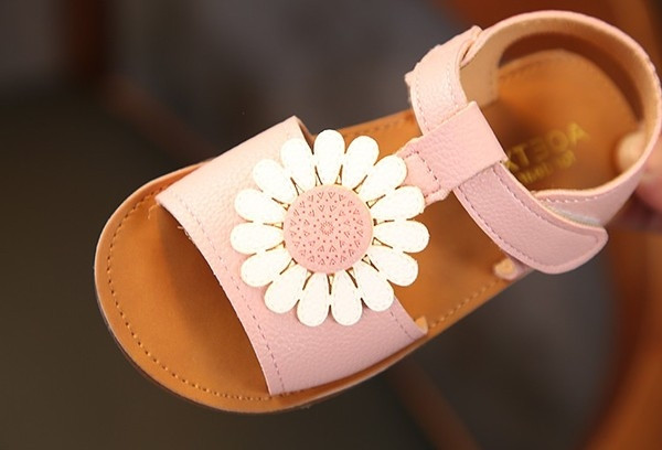 Sandale copii pentru fete in trei culori cu motive florale