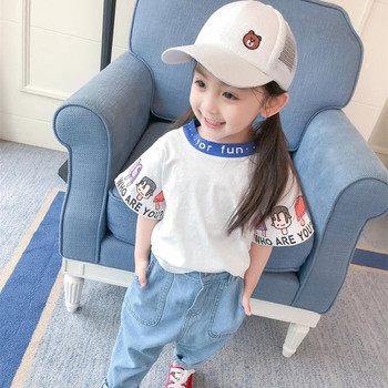 Модерна детска тениска за момиче с апликации и надпис в бял и син цвят