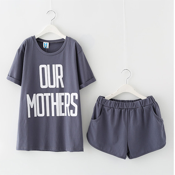 Set sport pentru fete pentru copii din două părți - tricou cu mâneci scurte și inscripție + pantaloni scurți