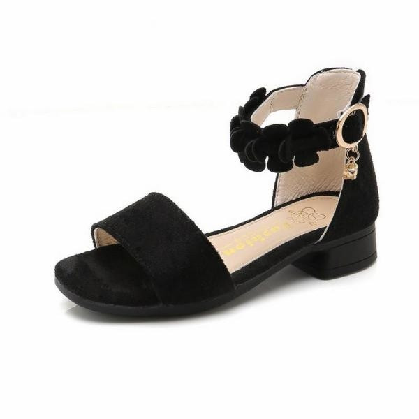 Μοντέρνα παιδικά σανδάλια κατάλληλα για τη καθημερινή ζωή