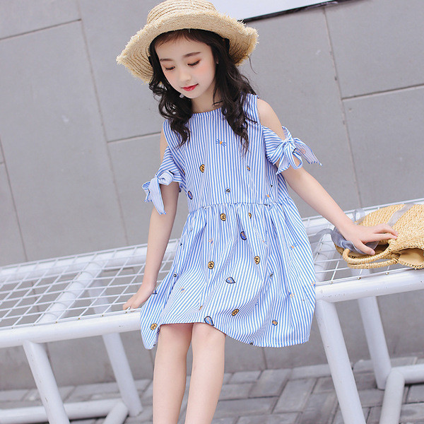 Model de rochie pentru copii cu dungi in albastru