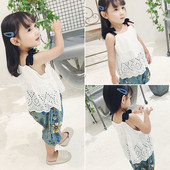 Παιδικό μοντέρνο λευκό μπλουζάκι με δαντέλα και μαύρα κορδόνια