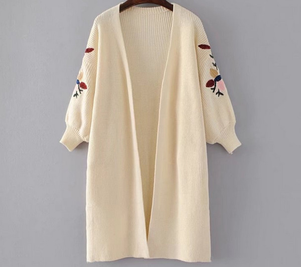 Cardigan dama in mai multe culori cu decor interesant