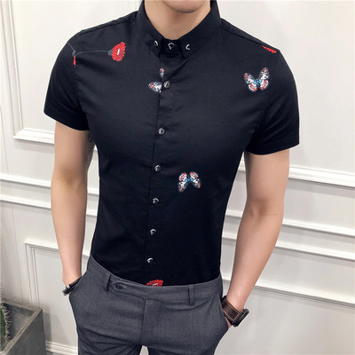 Μοντέρνο ανδρικό κοντομάνικο πουκάμισο με  κέντημα σε δύο χρώματα