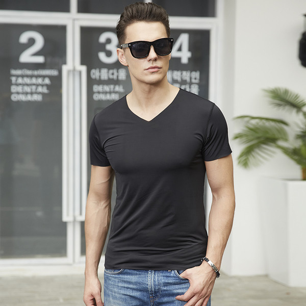 Tricou casual barbatesc cu decolteu in V - model Slim