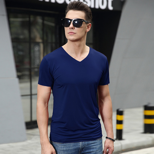 Tricou casual barbatesc cu decolteu in V - model Slim