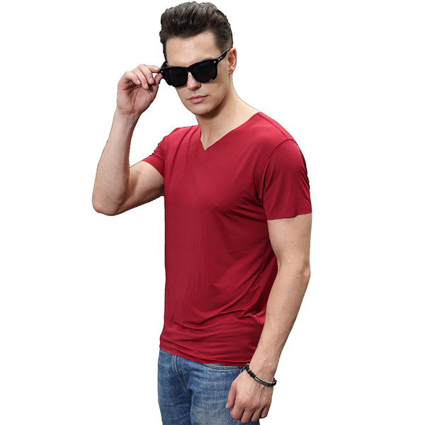 Tricou casual barbatesc cu decolteu in V - model Slim