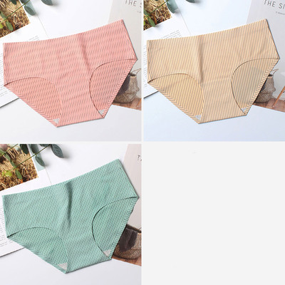 Γυναικεία μπικίνι σε διάφορα χρώματα σετ 3 τεμαχίων