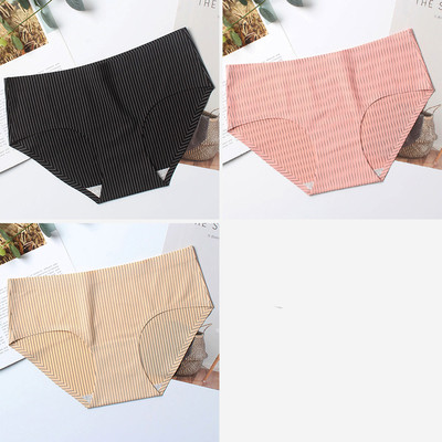 Γυναικεία μπικίνι σε διάφορα χρώματα σετ 3 τεμαχίων