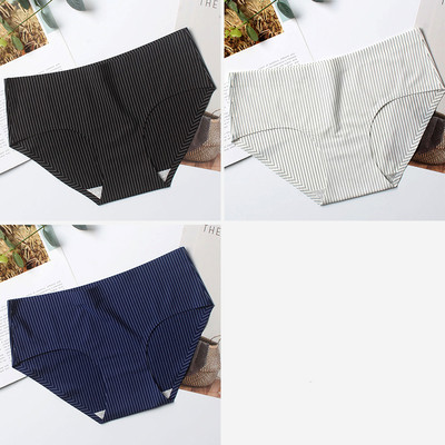 Γυναικεία μπικίνι σε διάφορα χρώματα σετ 3 τεμαχίων