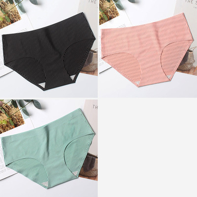 Γυναικεία μπικίνι σε διάφορα χρώματα σετ 3 τεμαχίων