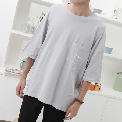 Tricou barbatesc modern cu decolteu O - model larg