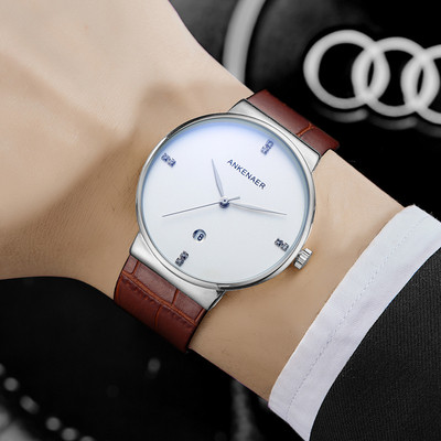 Κομψό ρολόι κατάλληλο για άνδρες και γυναίκες σε δύο μοντέλα