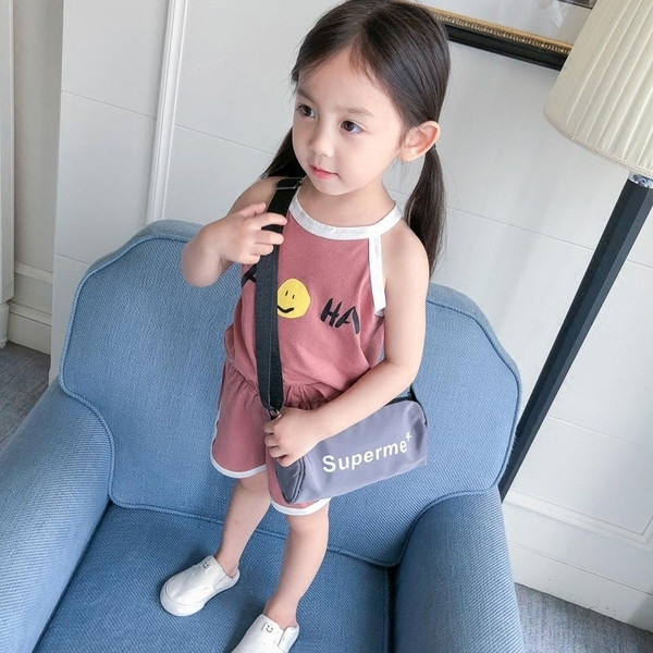 Детски летен сет за момичета от две части - потник с апликация и къси шорти - три цвята