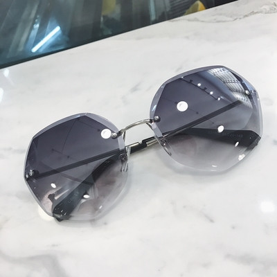 Σύγχρονα γυαλιά ηλίου