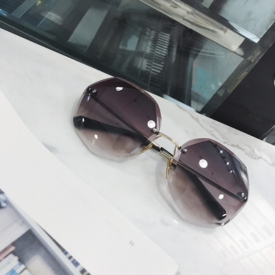 Σύγχρονα γυαλιά ηλίου