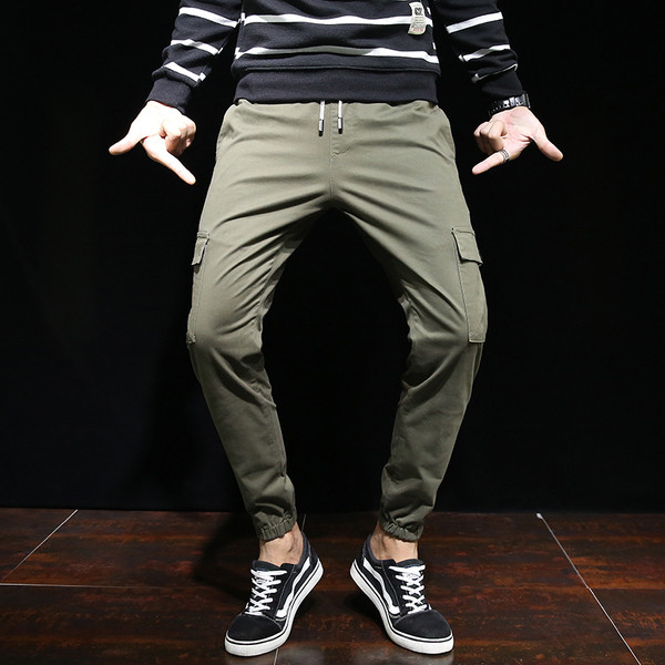 Ανδρικά αθλητικά παντελόνια με πλευρικές τσέπες σε διάφορα χρώματα
