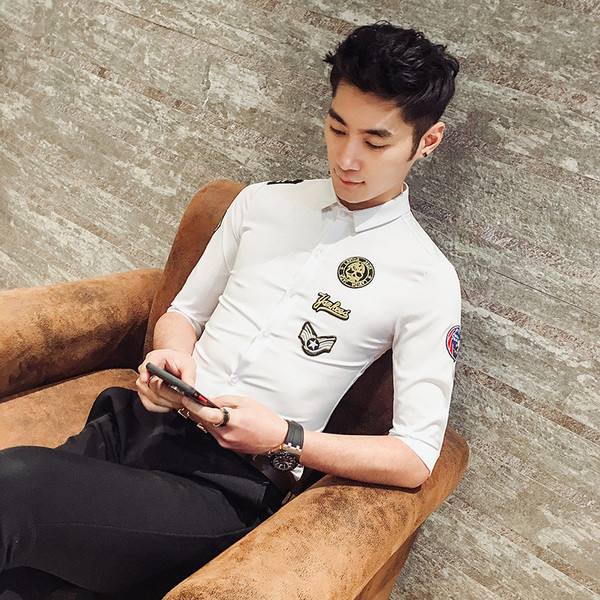 Cămașă bărbătească stilată Model Slim cu aplicație colorată în două culori