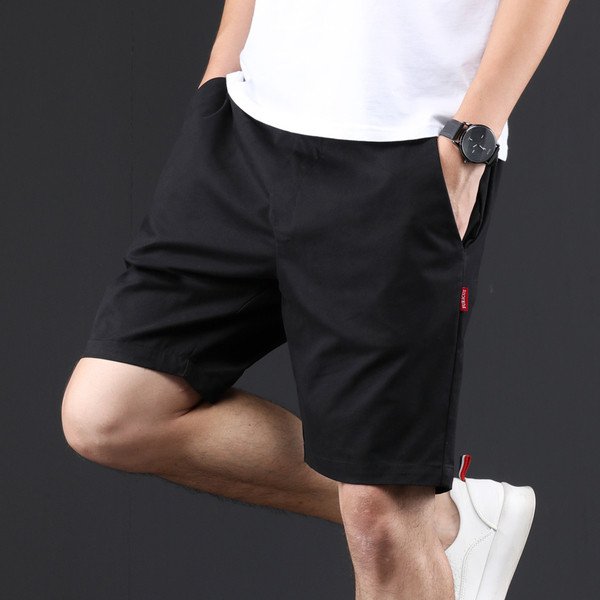 Pantaloni scurți la modă pentru bărbați în mai multe culori