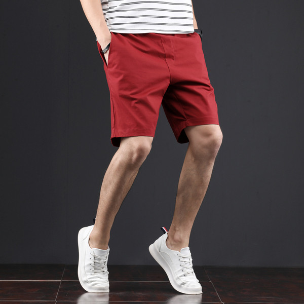 Pantaloni scurți la modă pentru bărbați în mai multe culori