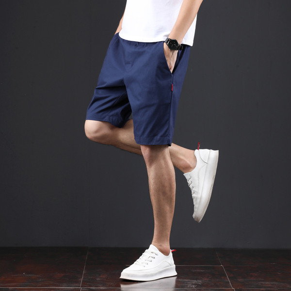 Pantaloni scurți la modă pentru bărbați în mai multe culori